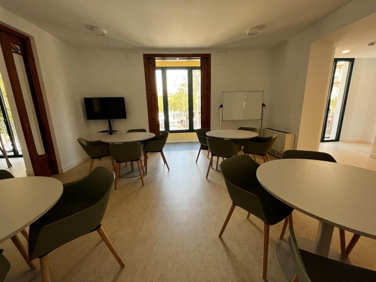 Cal Maco Alberg I Centre De Visitants Igualada Exteriör bild
